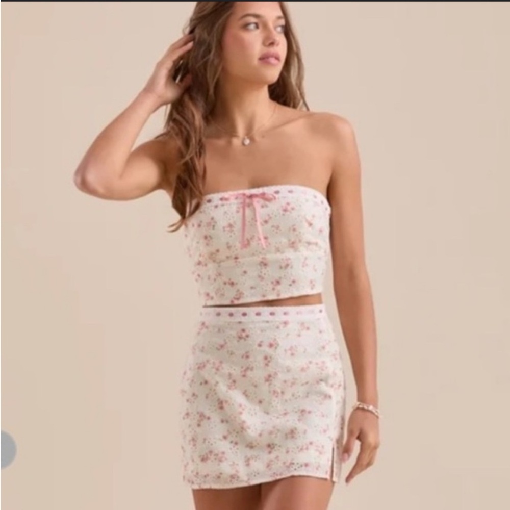 Altar'd State Floral Lace set with Pink and White